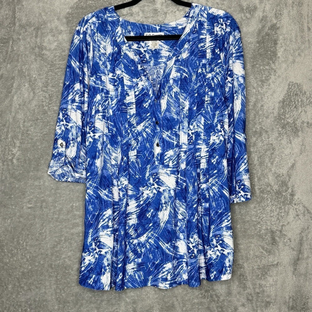 CD Daniels 2X Top Shirt Blue Abstract Tab 3/4 Sleeve Henley V Neck Stretch Women